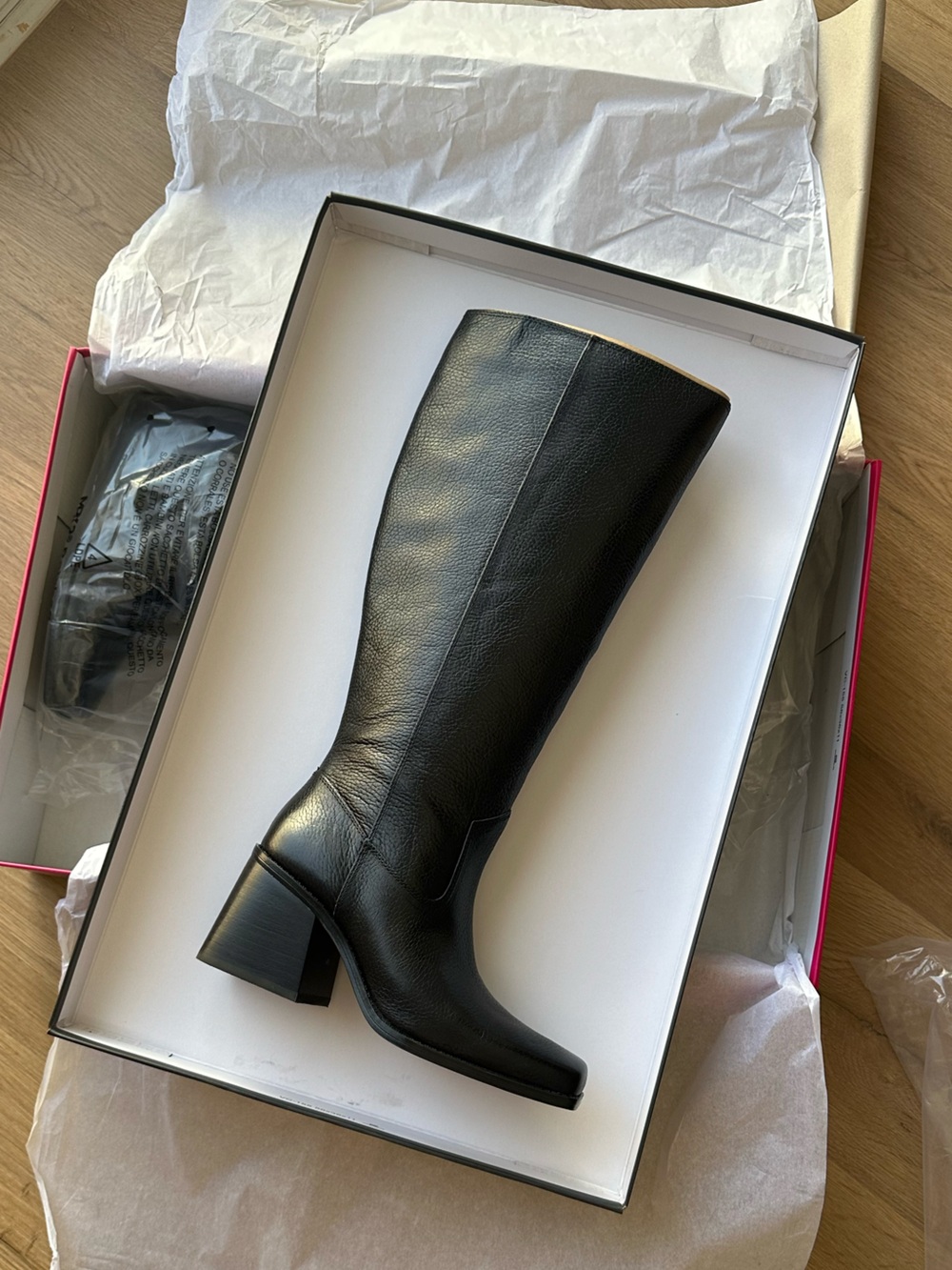 NEW in Box Vince Camuto Black Wide-Calf Burnished Leather Boots size 7